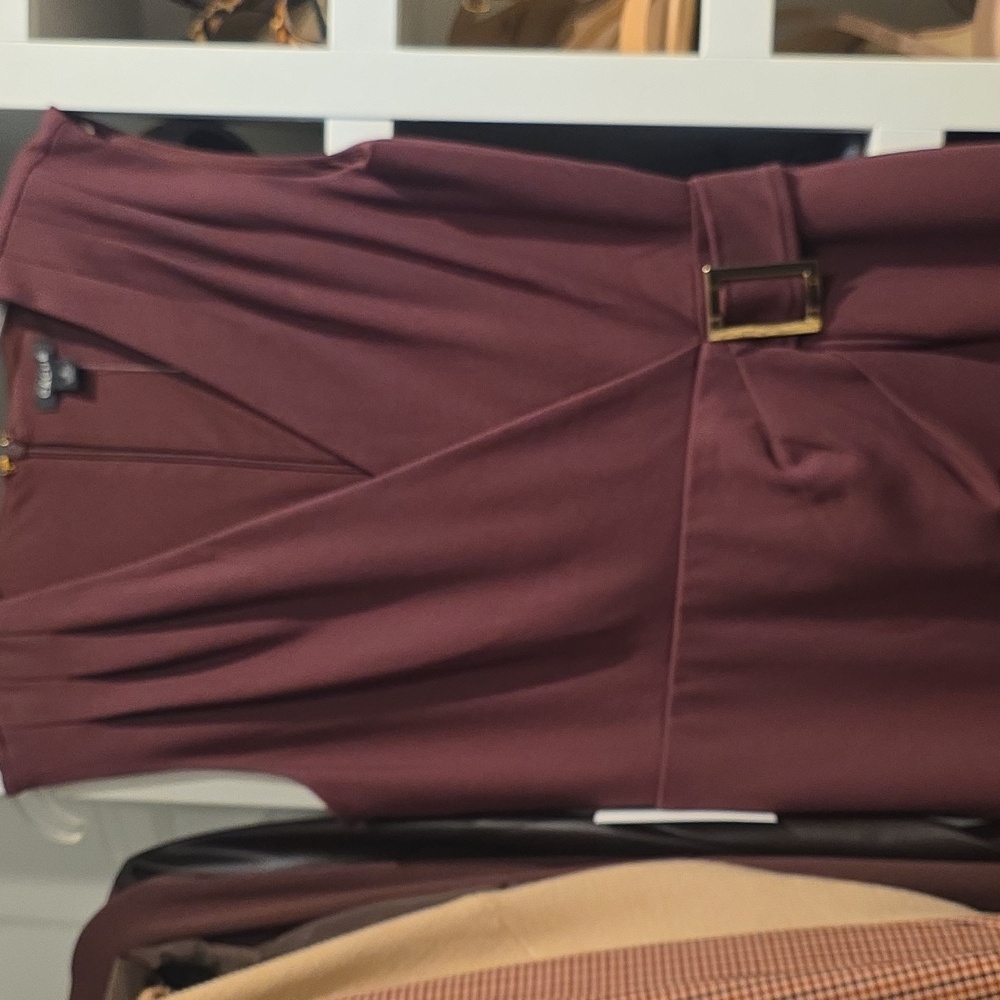 Cache Sleeveless V-Neck Midi Dress in Burgundy with Gold Buckle
